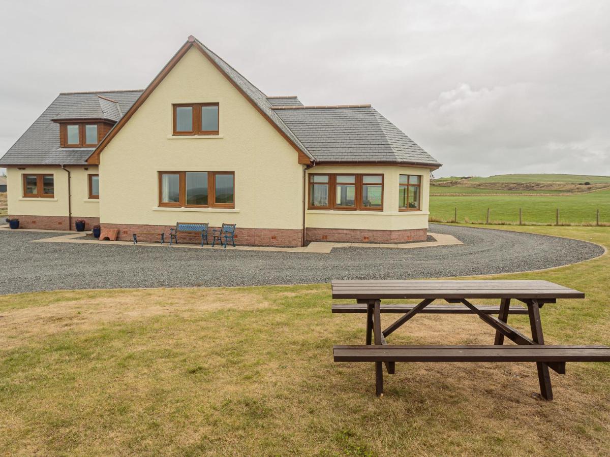 Corsewall Castle Farm Lodges Kirkcolm Экстерьер фото